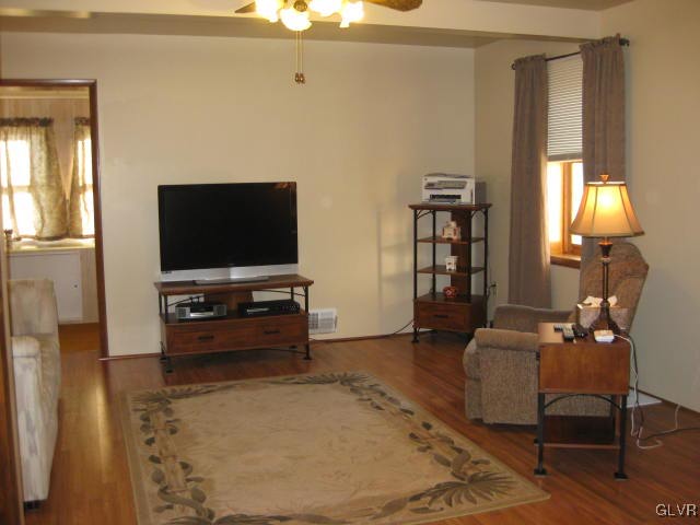 3231 Mauch Chunk Road Coplay, PA 18037 - Photo 4 of 16 Gallery Image 4