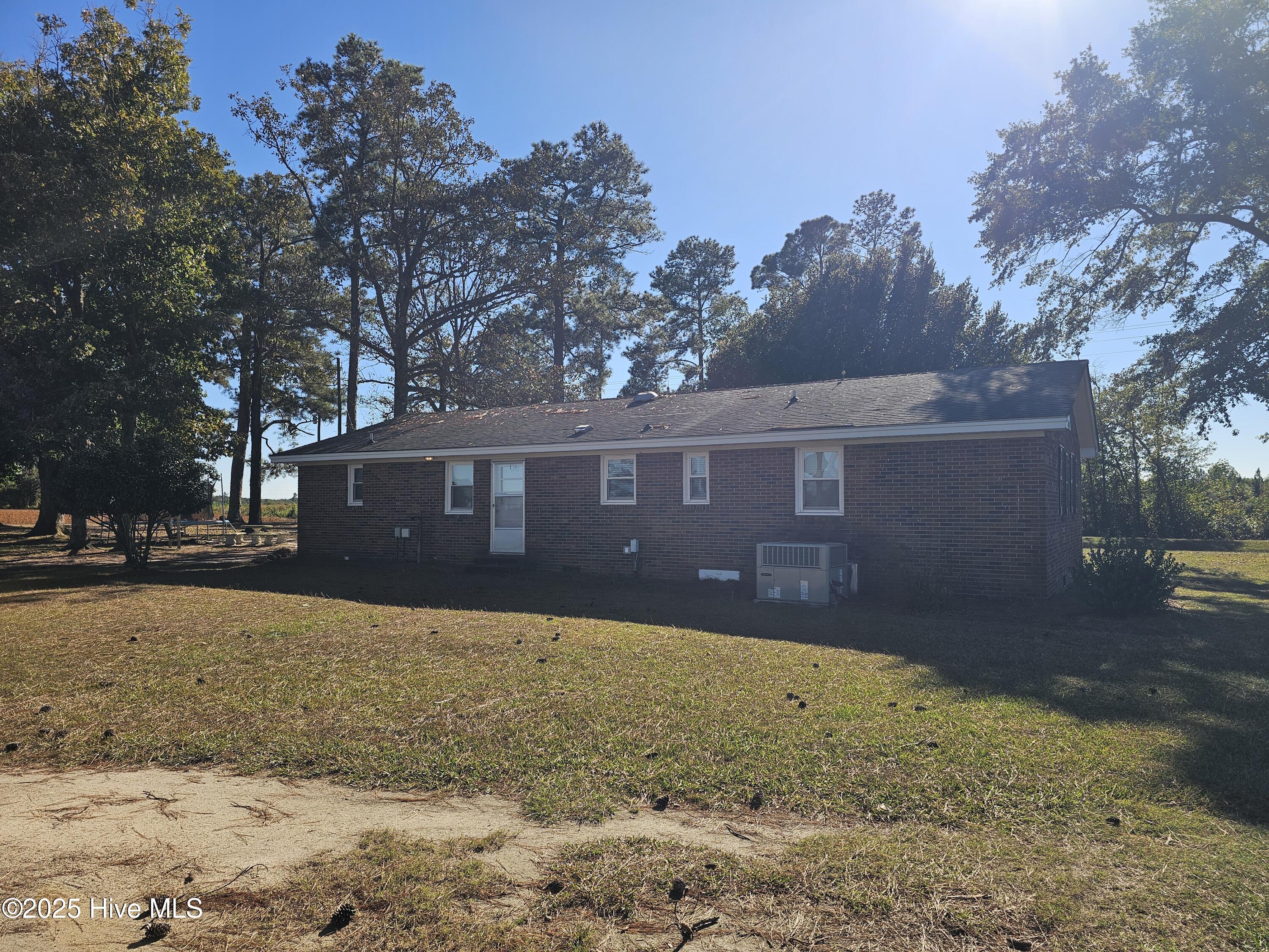 2015 Wilson Road Clinton, NC 28328 - Photo 13 of 15 20251017_153147