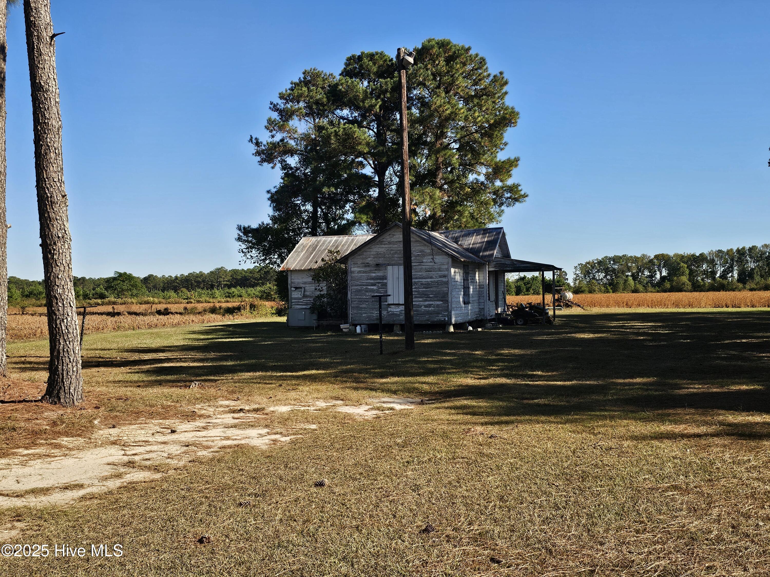 2015 Wilson Road Clinton, NC 28328 - Photo 14 of 15 20251017_153208