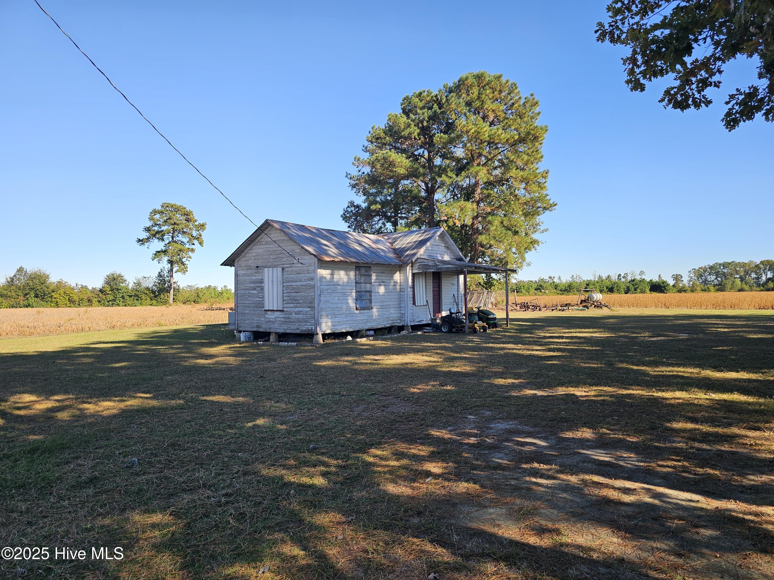 2015 Wilson Road Clinton, NC 28328 - Photo 15 of 15 20251017_153348