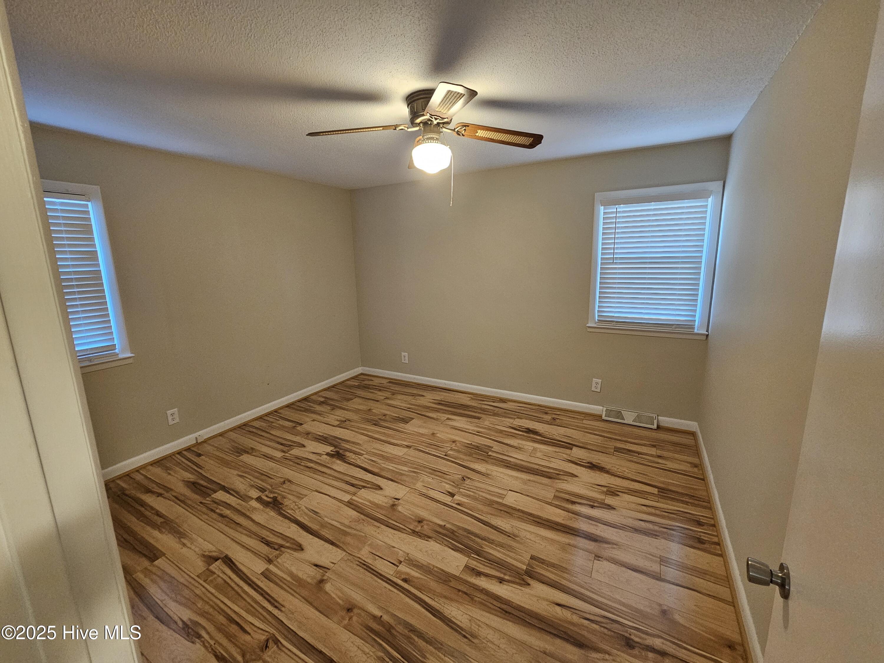 2015 Wilson Road Clinton, NC 28328 - Photo 7 of 15 20251017_145933