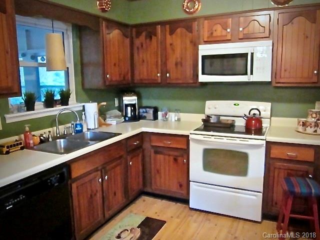 1488 Cashiers Valley Road Brevard, NC 28712 - Photo 10 of 14