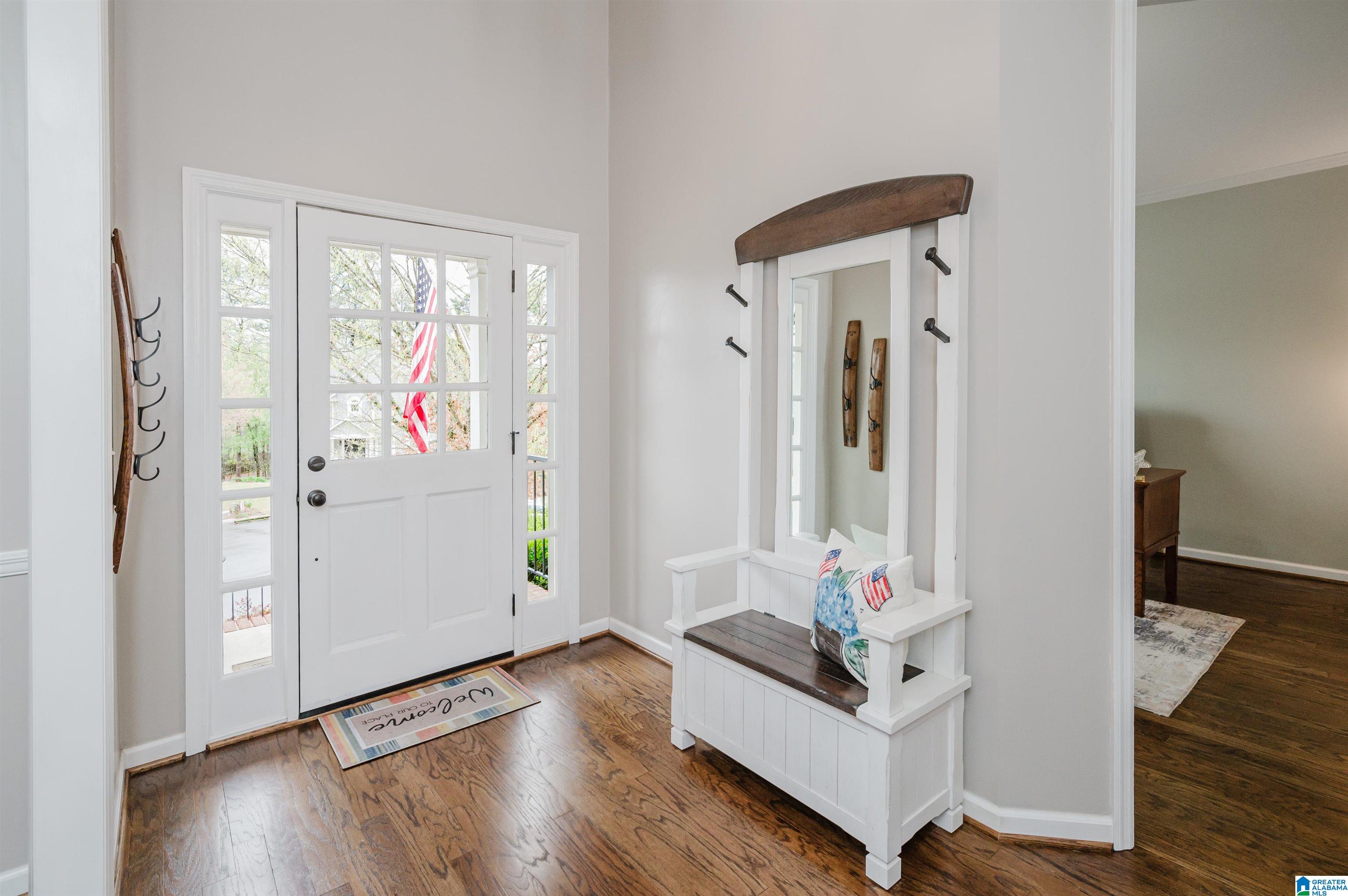 609 Crest View Circle Birmingham, AL 35244 - Photo 4 of 45