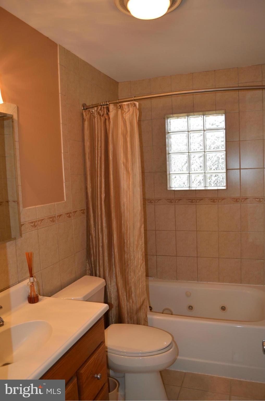 1923 Tadcaster Road Catonsville, MD 21228 - Photo 18 of 29 Bath