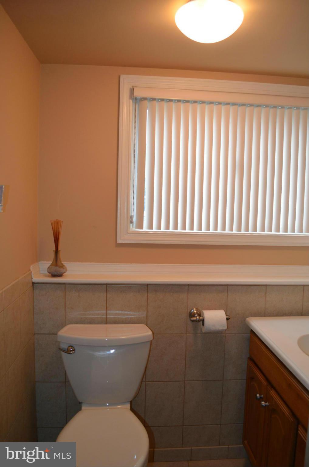 1923 Tadcaster Road Catonsville, MD 21228 - Photo 26 of 29 Bath