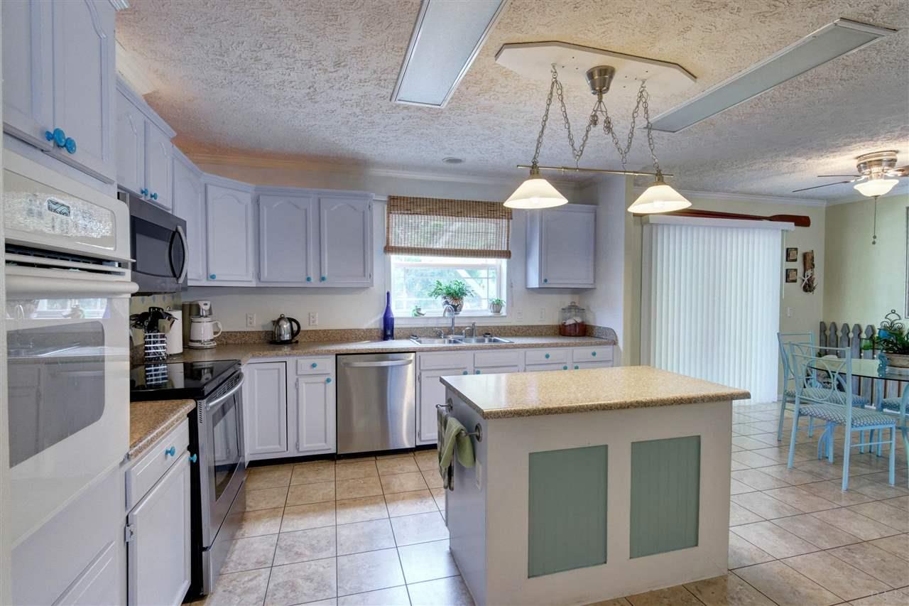 8437 Rynes Circle Navarre, FL 32566 - Photo 17 of 48 Gallery Image 17