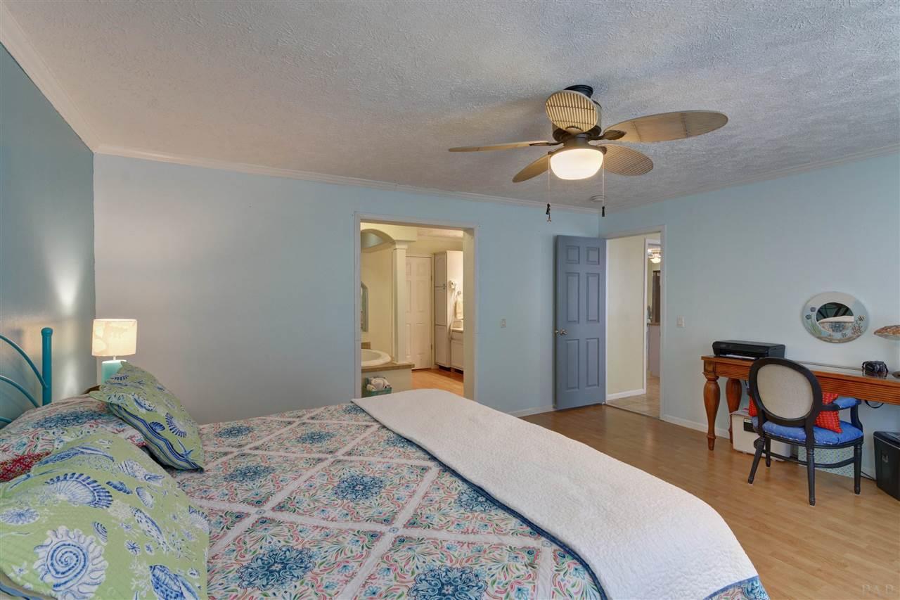 8437 Rynes Circle Navarre, FL 32566 - Photo 22 of 48 Gallery Image 22