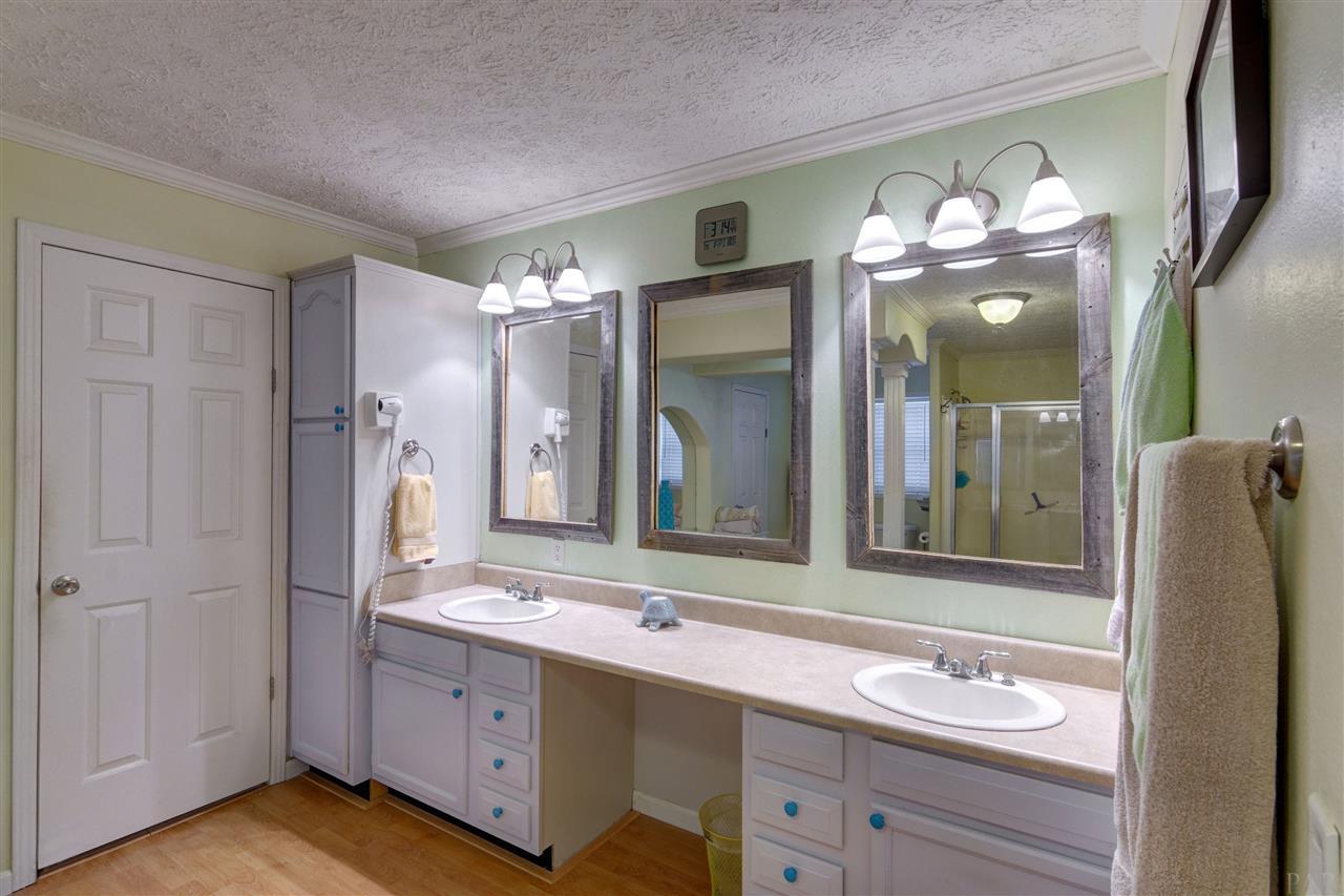 8437 Rynes Circle Navarre, FL 32566 - Photo 25 of 48 Gallery Image 25