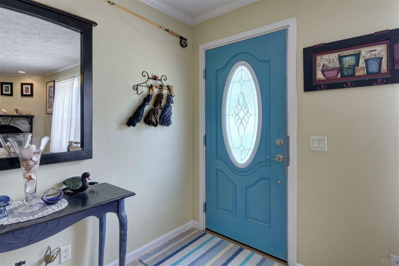 8437 Rynes Circle Navarre, FL 32566 - Photo 5 of 48 Gallery Image 5