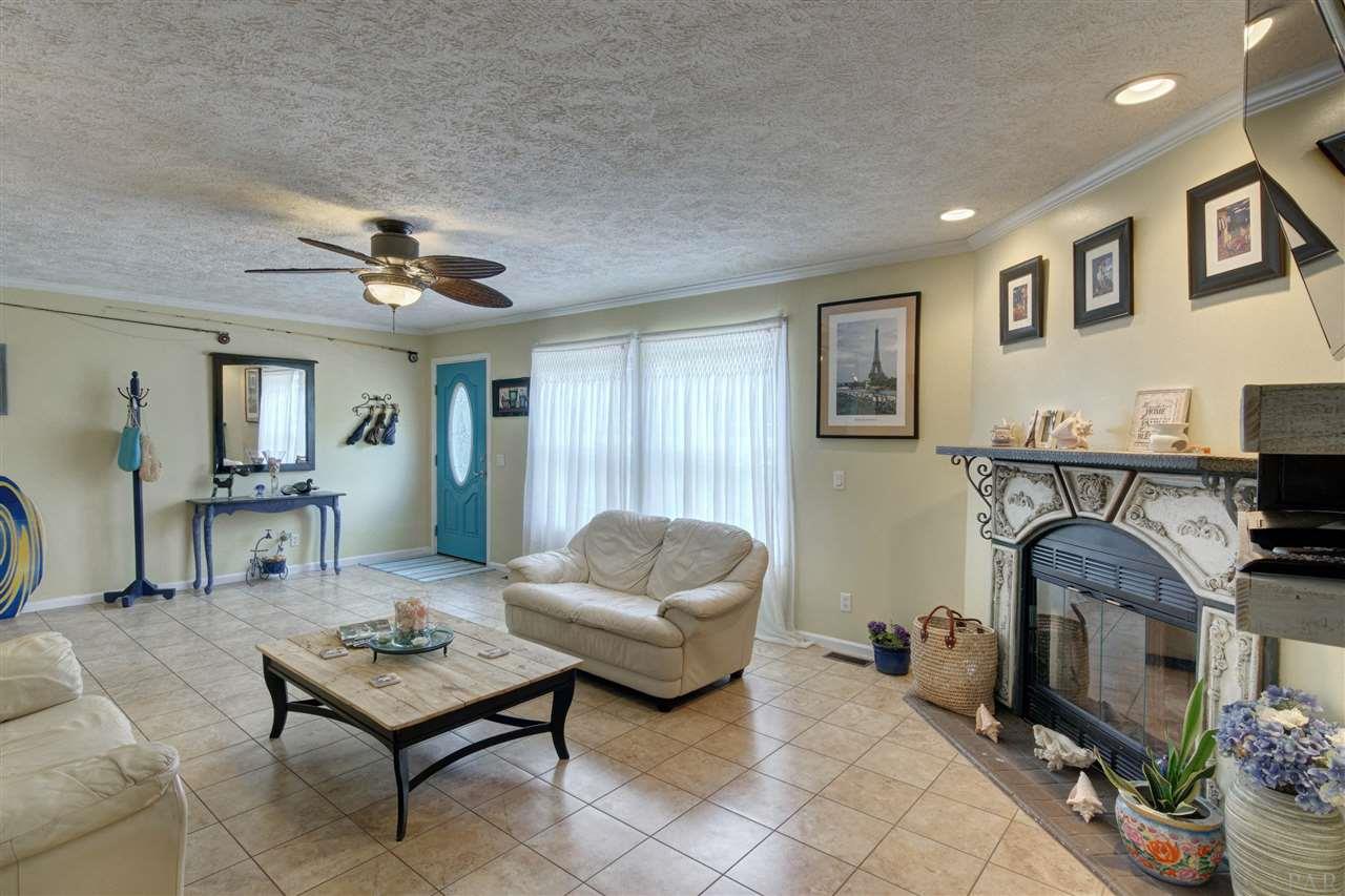 8437 Rynes Circle Navarre, FL 32566 - Photo 8 of 48 Gallery Image 8