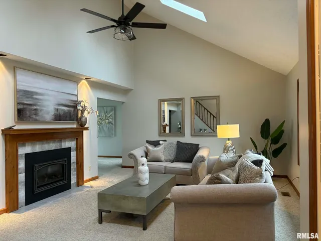 $299,900 | 1414 South 46th Street, Quincy, IL 62305