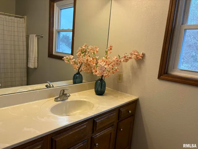 $299,900 | 1414 South 46th Street, Quincy, IL 62305