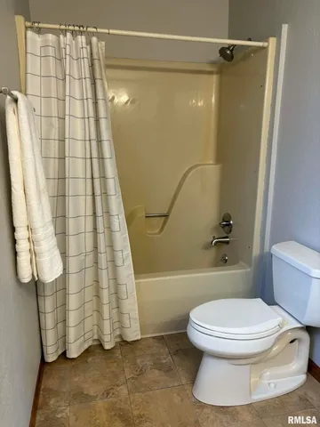 $299,900 | 1414 South 46th Street, Quincy, IL 62305