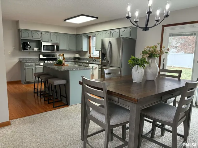 $299,900 | 1414 South 46th Street, Quincy, IL 62305