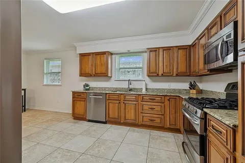 $420,000 | 1304 Houma Boulevard, Metairie, LA 70001