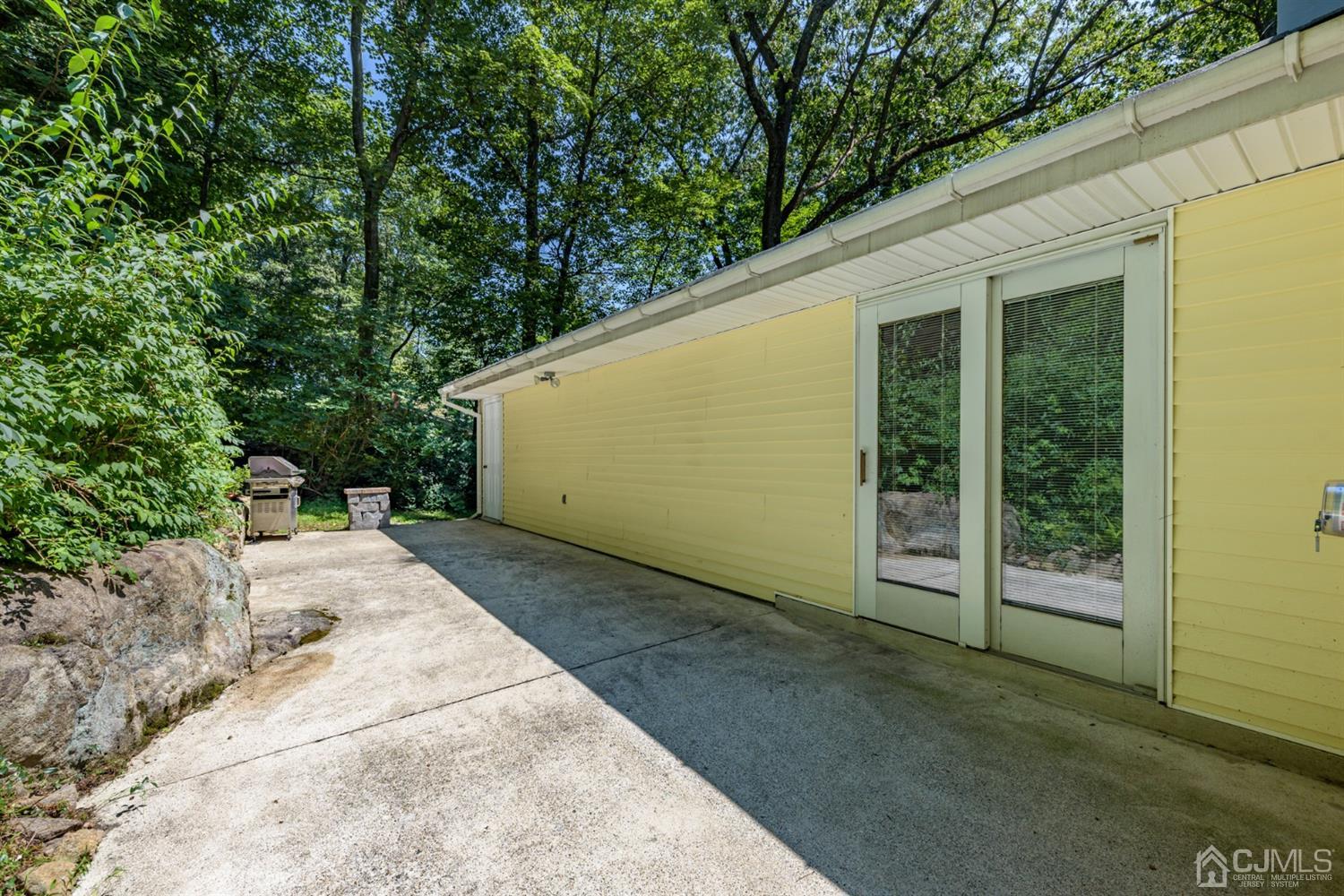 363 Rockport Road Port Murray, NJ 07865 - Photo 20 of 23 a view of a back yard with green space
