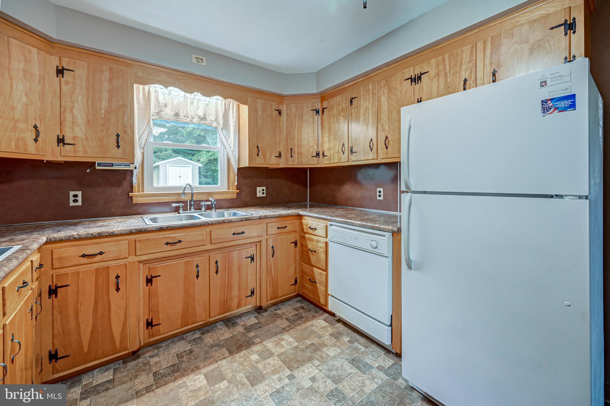 3180 West Canal Road Dover, PA 17315 - Photo 14 of 43 Lots of Cabinets