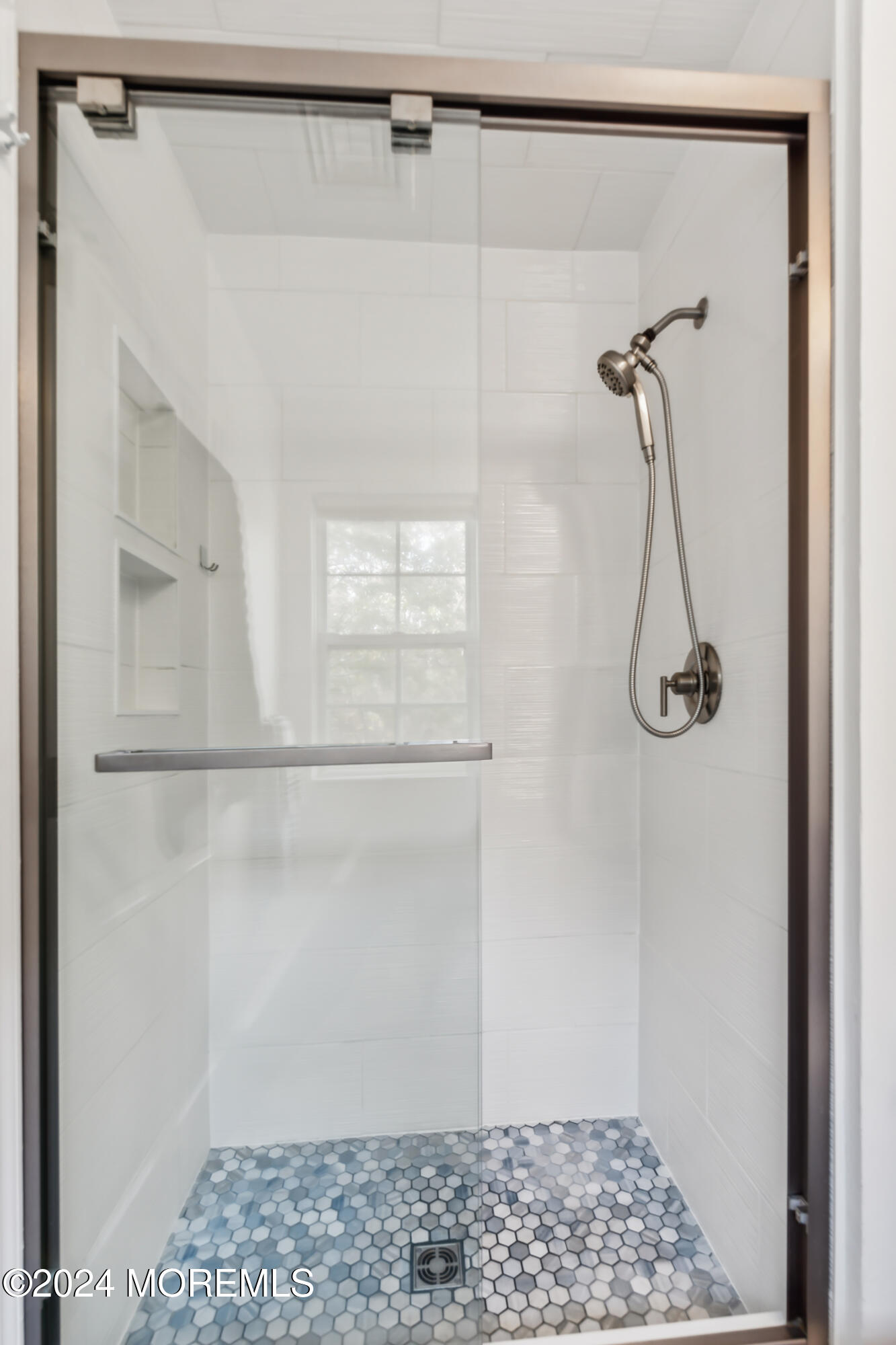 28 Roe Lane Howell, NJ 07731 - Photo 18 of 37 27