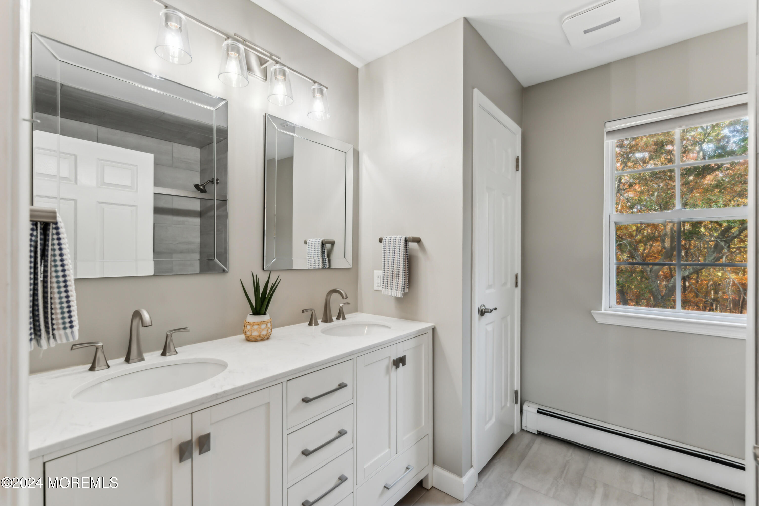 28 Roe Lane Howell, NJ 07731 - Photo 26 of 37 19