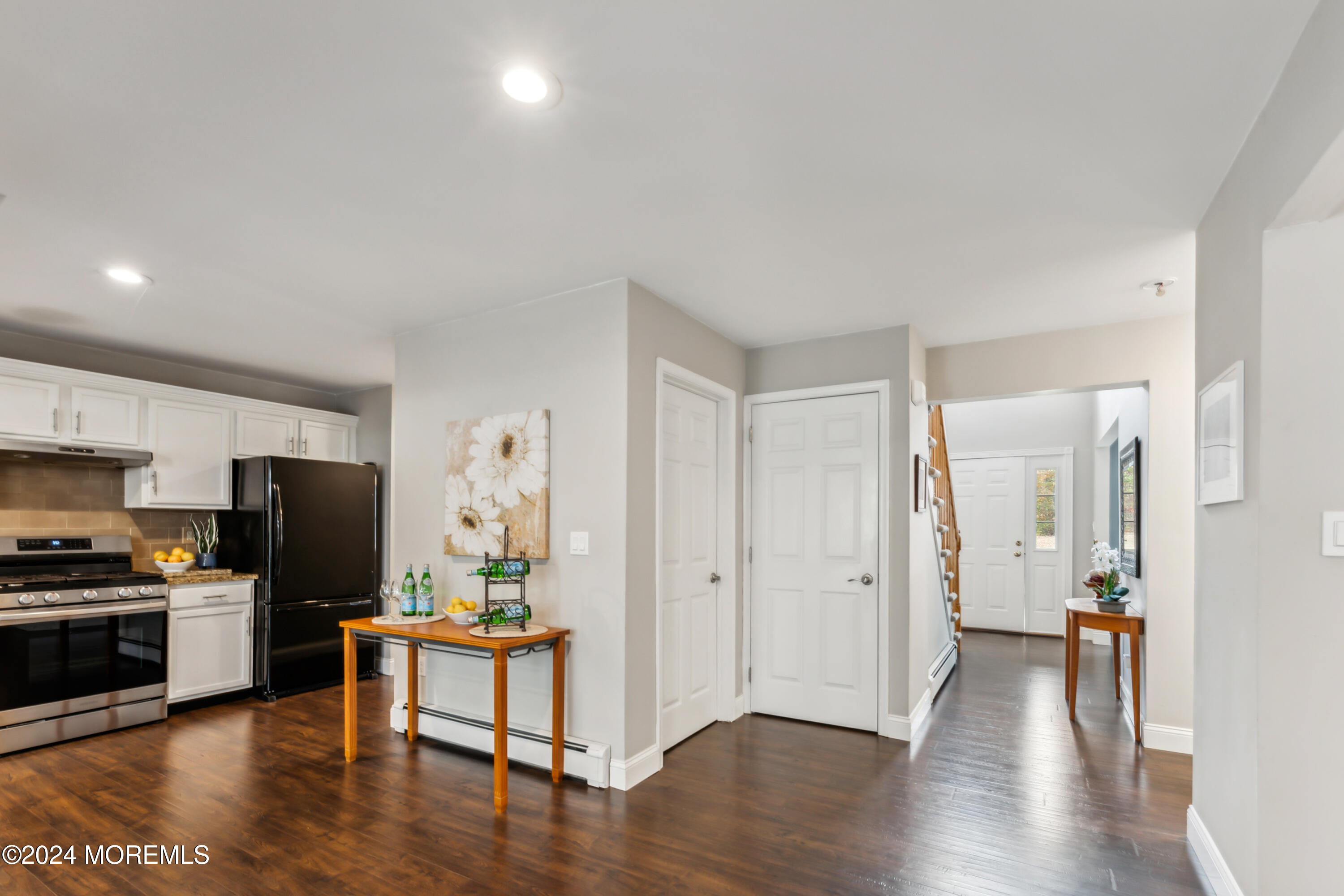 28 Roe Lane Howell, NJ 07731 - Photo 6 of 37 11