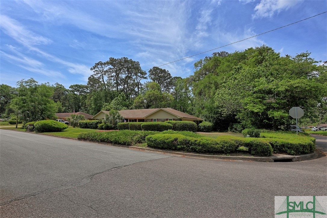 121 Steerforth Road Savannah, GA 31410 - Photo 3 of 50
