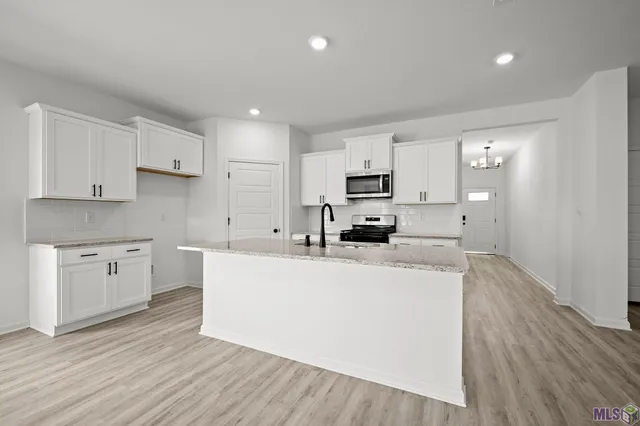 $303,900 | 2108 Clark Avenue, Zachary, LA 70791