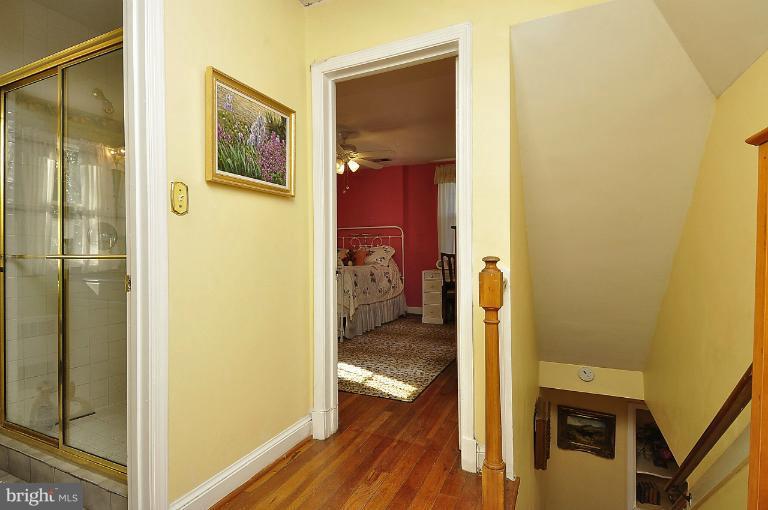 4710 Reservoir Road Northwest Washington, DC 20007 - Photo 14 of 27 Landing, Second Story