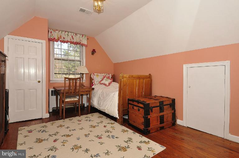 4710 Reservoir Road Northwest Washington, DC 20007 - Photo 18 of 27 Bedroom #4, Second Floor