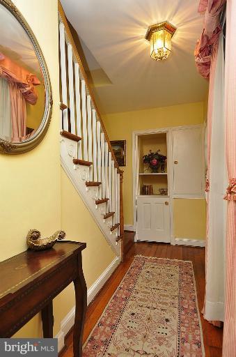 4710 Reservoir Road Northwest Washington, DC 20007 - Photo 21 of 27 Hall Main level