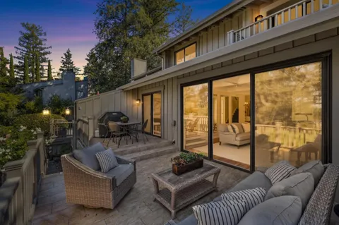 $2,550,000 | 402 Sand Hill Circle, Menlo Park, CA 94025