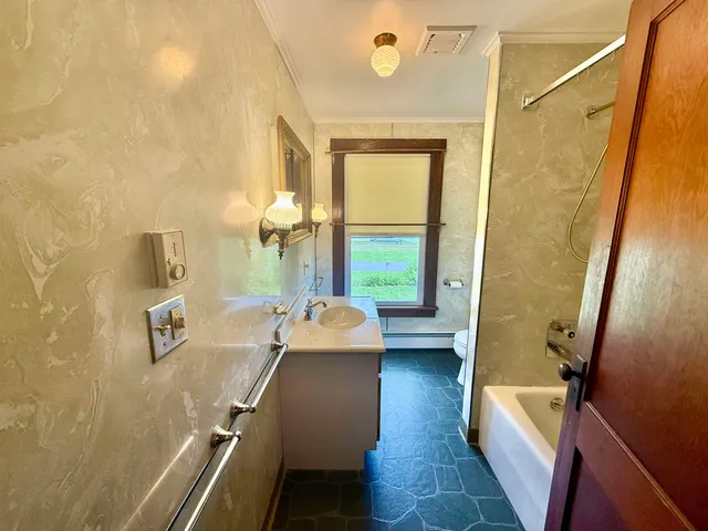 $4,100 | 282 Highland Avenue, Manchester, VT 05255