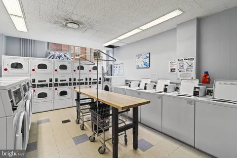 $320,000 | 1810 Rittenhouse Square, Unit 610, Philadelphia, PA 19103