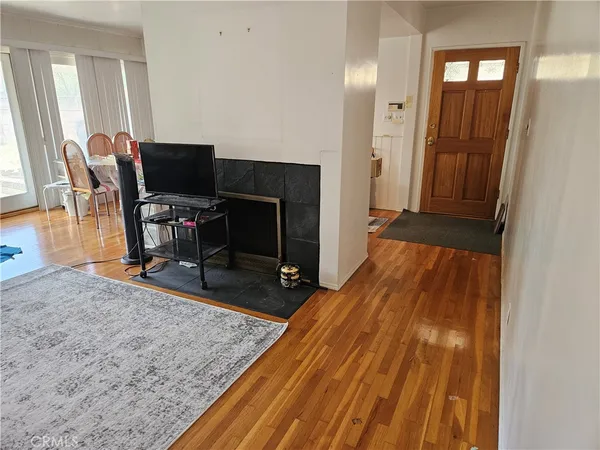 $980,000 | 6812 East La Marimba Street, Long Beach, CA 90815