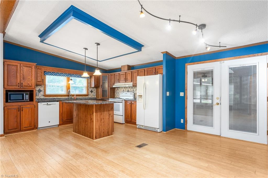 6643 Foster Road Whitsett, NC 27377 - Photo 13 of 50 Gallery Image 13