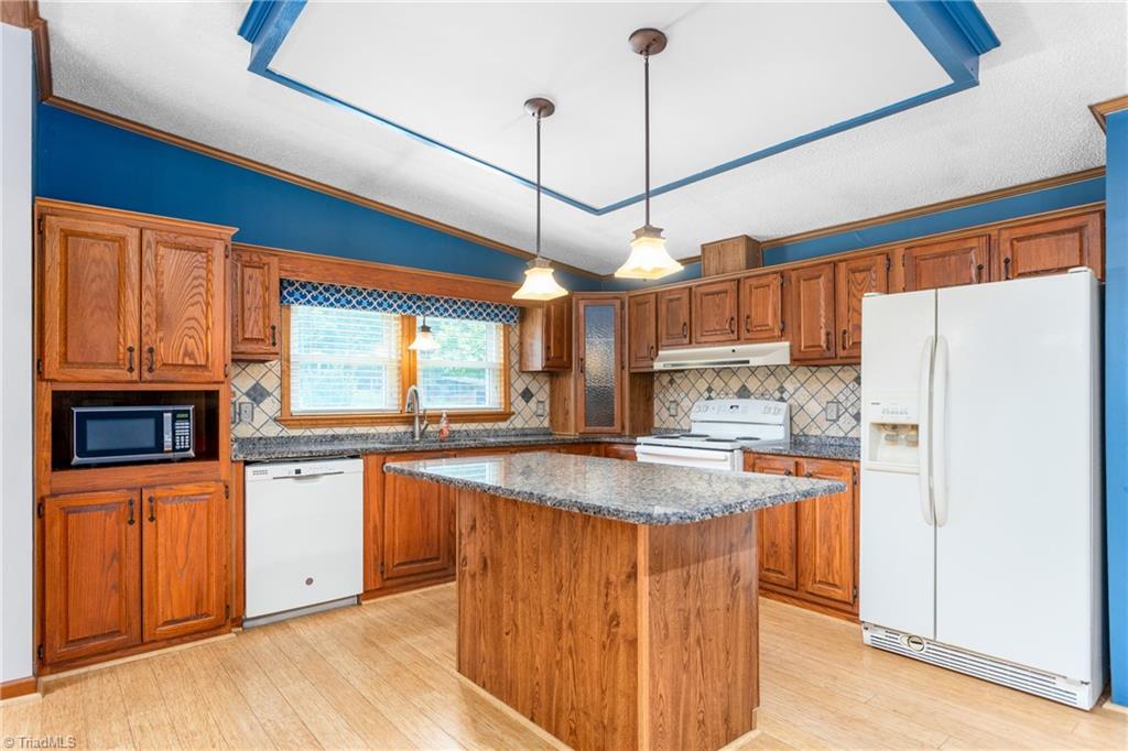 6643 Foster Road Whitsett, NC 27377 - Photo 14 of 50 Gallery Image 14