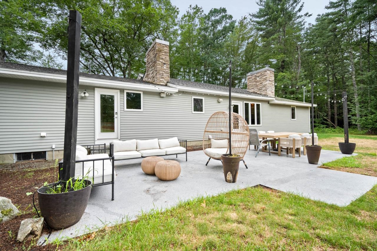 154 Meetinghouse Road Bedford, NH 03110 - Photo 15 of 22