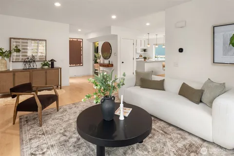 $1,195,000 | 1615 East Columbia Street, Seattle, WA 98122