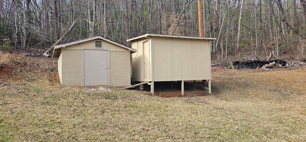 6656 Fires Creek Road Hayesville, NC 28904 - Photo 6 of 38 a view of a backyard