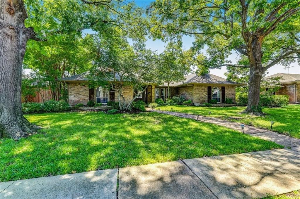 3612 Cross Bend Road Plano, TX 75023 - Photo 3 of 38 Ranch-style home featuring a front lawn