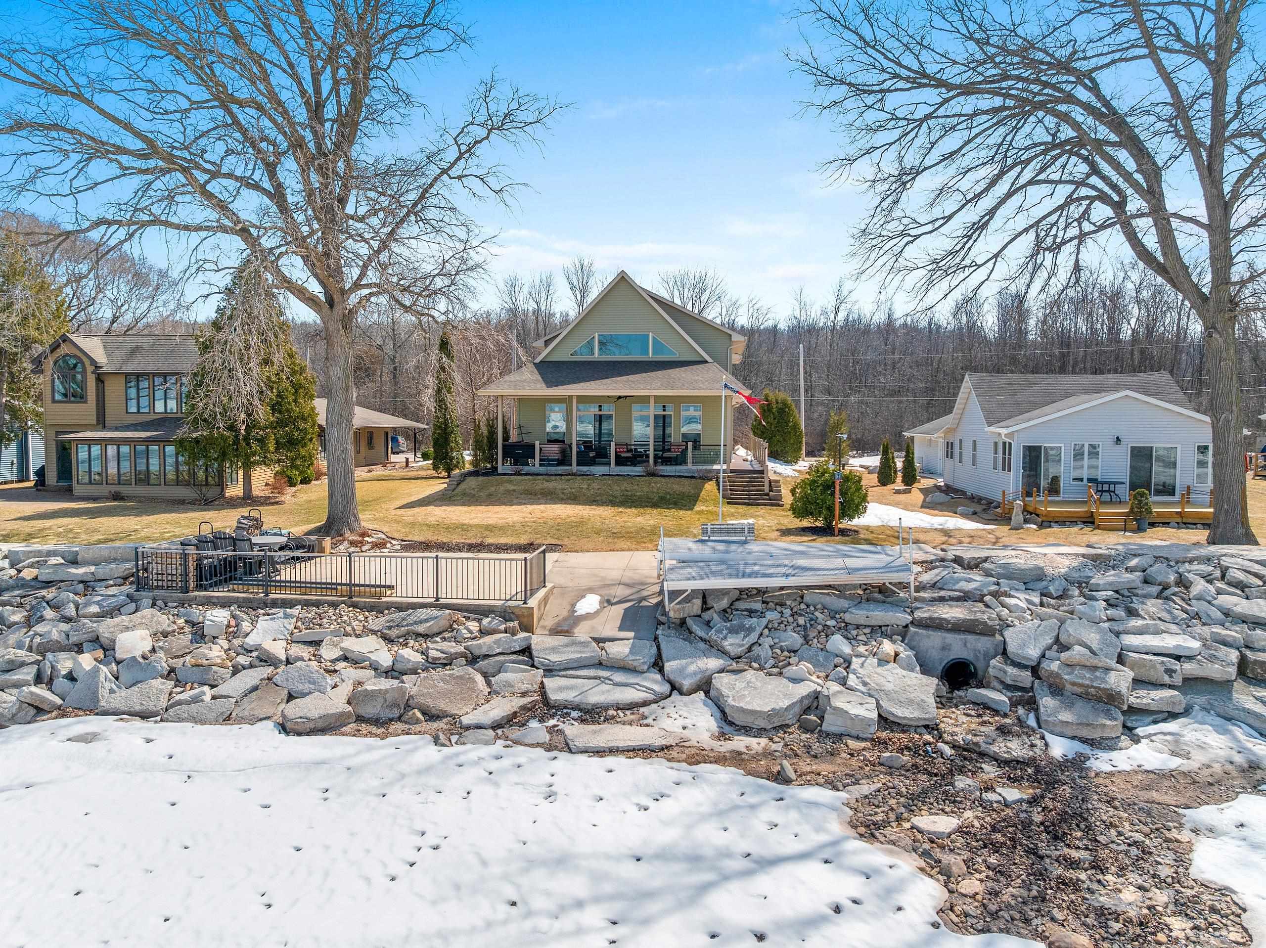 4813 Edgewater Beach Road Green Bay, WI 54311 - Photo 1 of 1