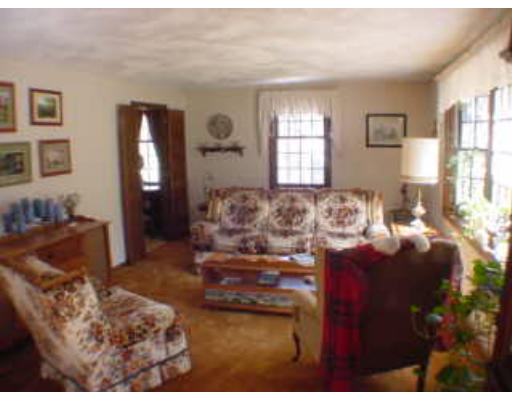 75 Providence Road Westford, MA 01886 - Photo 3 of 8 Gallery Image 3