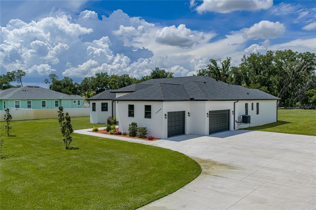 14080 Sydney Road Dover, FL 33527 - Photo 5 of 100