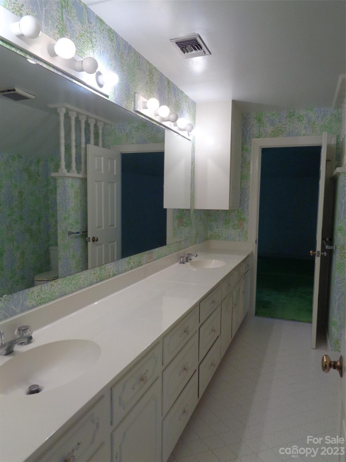 7328 Sardis Road Charlotte, NC 28270 - Photo 28 of 46 Gallery Image 28