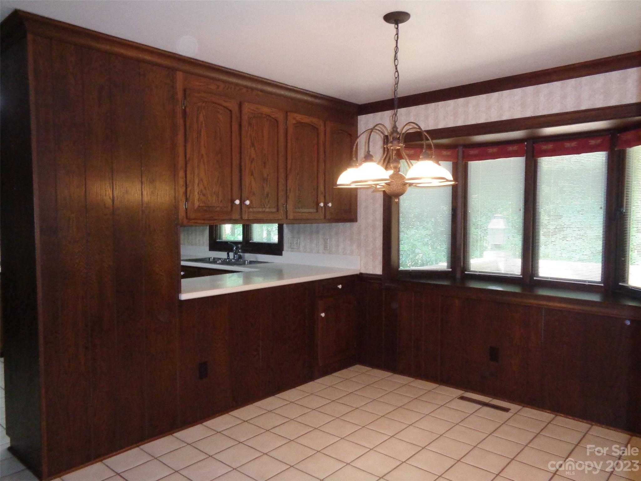 7328 Sardis Road Charlotte, NC 28270 - Photo 10 of 46 Gallery Image 10