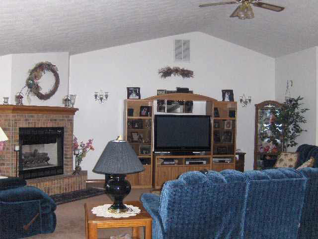 8300 West Thorn Tree Road Muncie, IN 47304 - Photo 3 of 12 Gallery Image 3