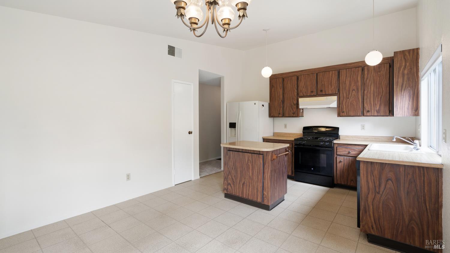 2344 Gads Hill Street Santa Rosa, CA 95401 - Photo 10 of 42