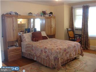 1863 Wynnewood Road Philadelphia, PA 19151 - Photo 8 of 12 Bedroom - Main