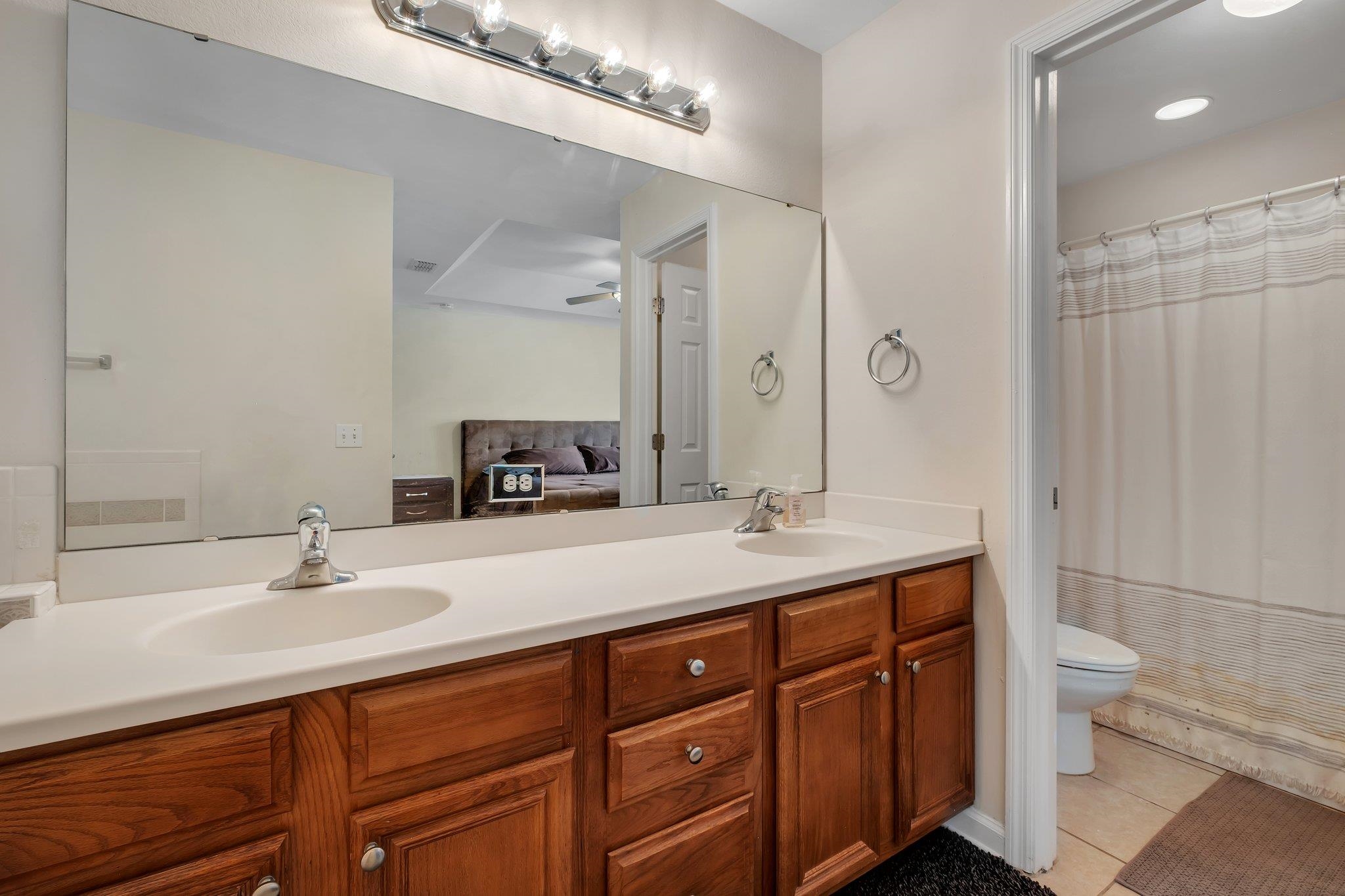 1320 Hendrix Road, Unit 403 Tallahassee, FL 32301 - Photo 7 of 21 Gallery Image 7