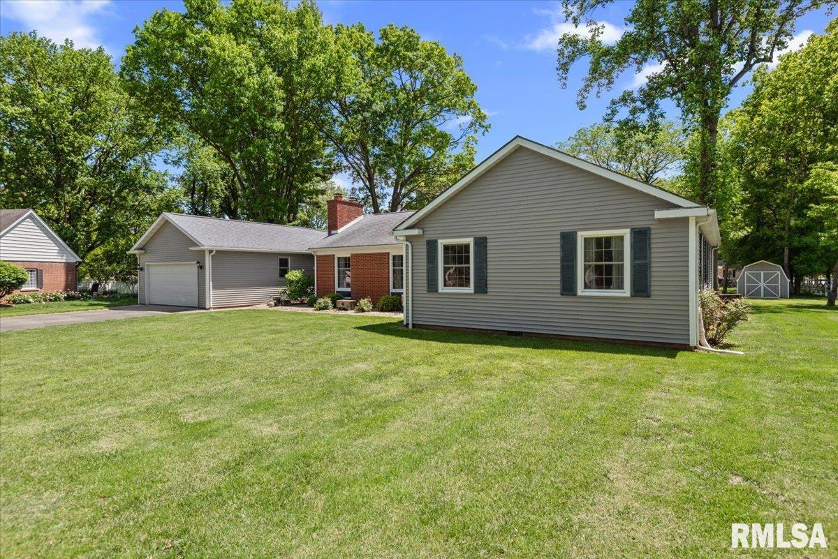 23 Circle Drive Rochester, IL 62563 - Photo 5 of 67