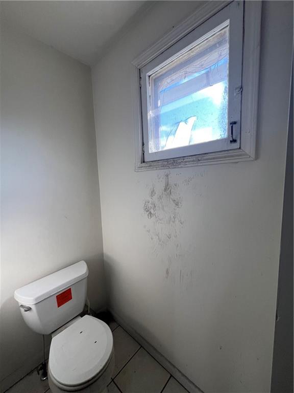 120 Jefferson Avenue Sharon, PA 16146 - Photo 21 of 33 a white toilet sitting next to a window